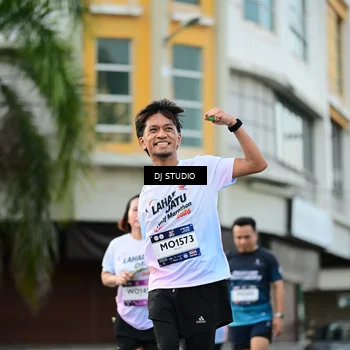 Runner Photo 7913328