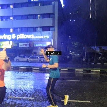 Runner Photo 7913337