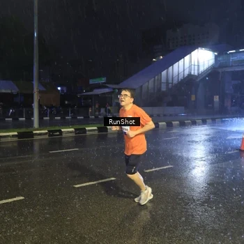 Runner Photo 7913341