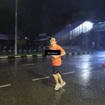 Runner Photo 7913344