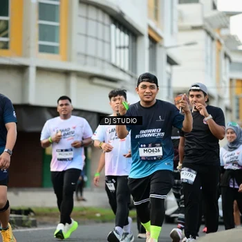 Runner Photo 7913349