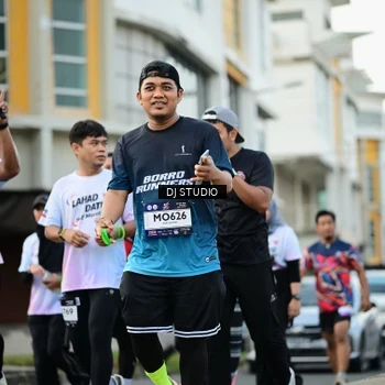 Runner Photo 7913352