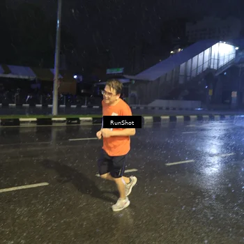 Runner Photo 7913354