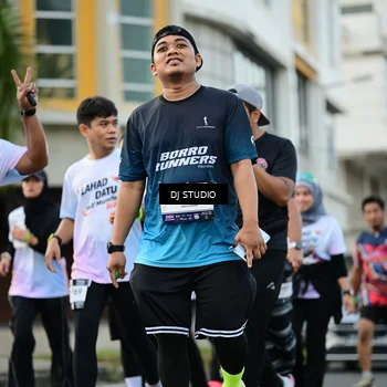 Runner Photo 7913360