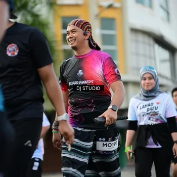 Runner Photo 7913373