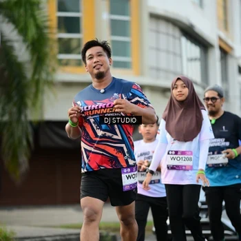 Runner Photo 7913414