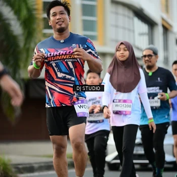 Runner Photo 7913429