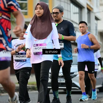 Runner Photo 7913431