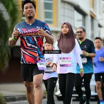 Runner Photo 7913441
