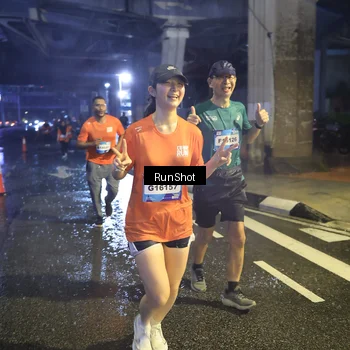 Runner Photo 7913459