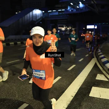 Runner Photo 7913460
