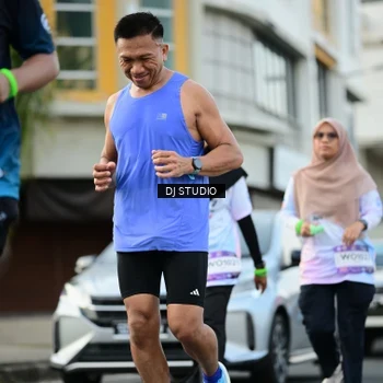 Runner Photo 7913462