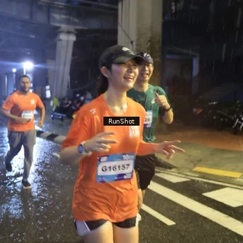 Runner Photo 7913464