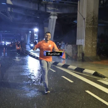 Runner Photo 7913473
