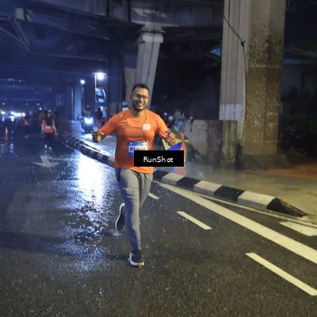 Runner Photo 7913475