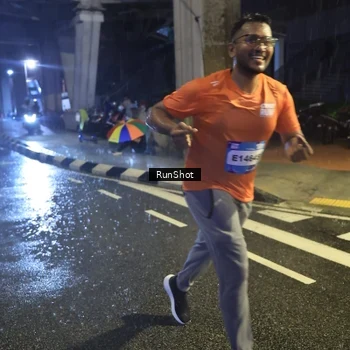 Runner Photo 7913499