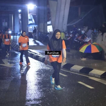 Runner Photo 7913518
