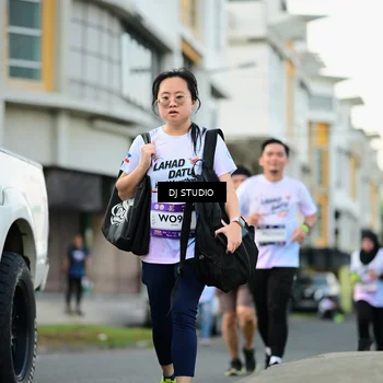 Runner Photo 7913545