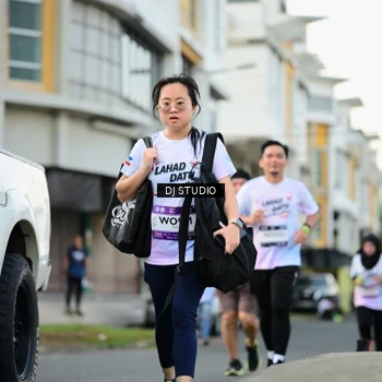 Runner Photo 7913549