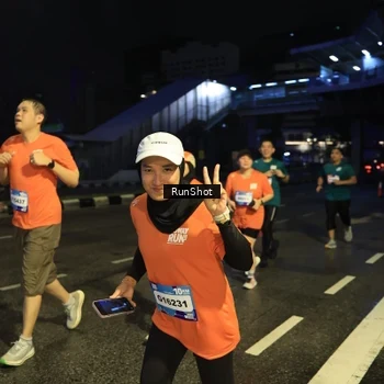 Runner Photo 7913551