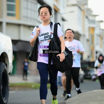 Runner Photo 7913555