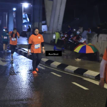 Runner Photo 7913558