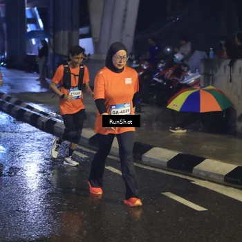 Runner Photo 7913576
