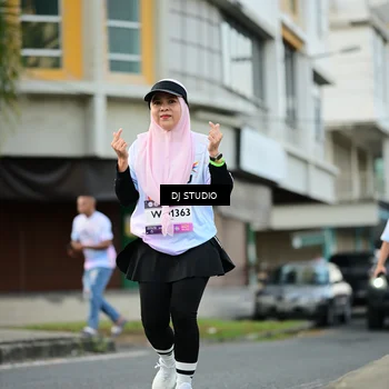 Runner Photo 7913598