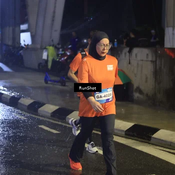 Runner Photo 7913602