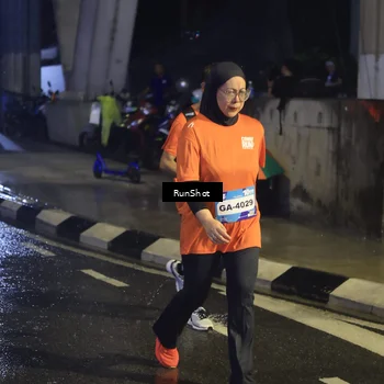 Runner Photo 7913609