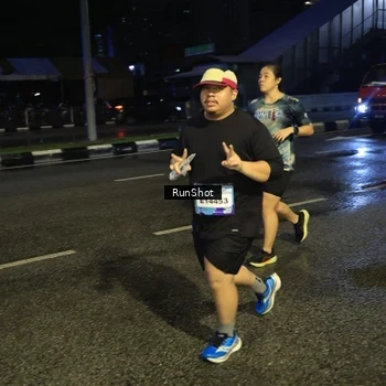Runner Photo 7913616