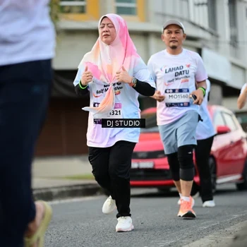Runner Photo 7913643