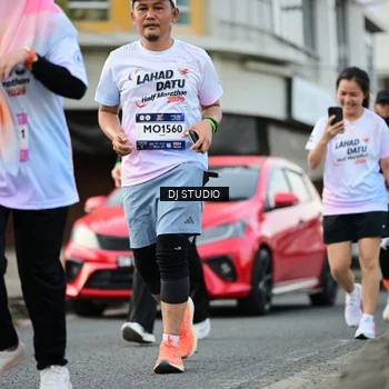 Runner Photo 7913649