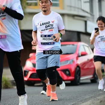 Runner Photo 7913652