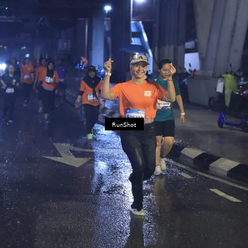 Runner Photo 7913653
