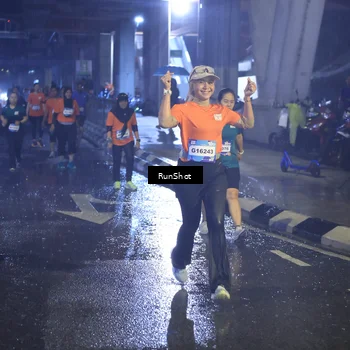 Runner Photo 7913658