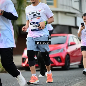 Runner Photo 7913661