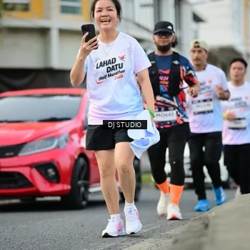 Runner Photo 7913662