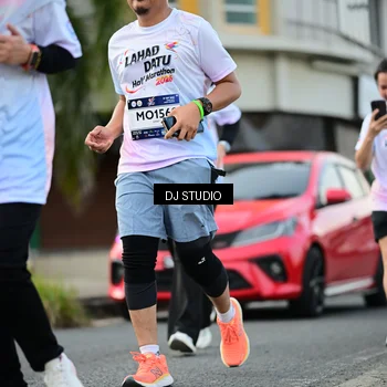 Runner Photo 7913664