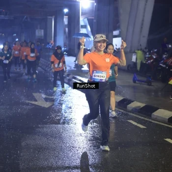 Runner Photo 7913665