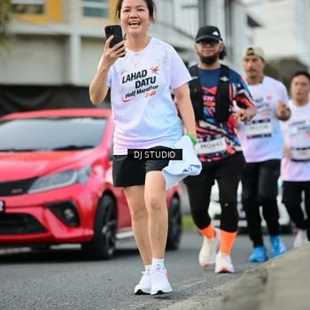 Runner Photo 7913667