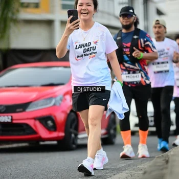 Runner Photo 7913671