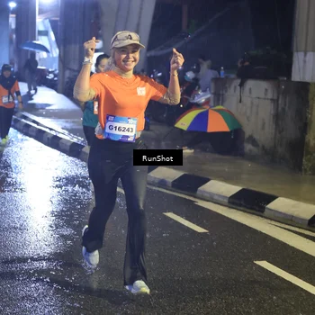 Runner Photo 7913693