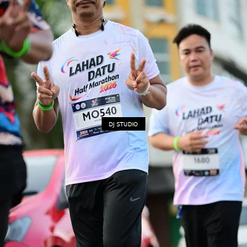 Runner Photo 7913705