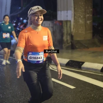 Runner Photo 7913716