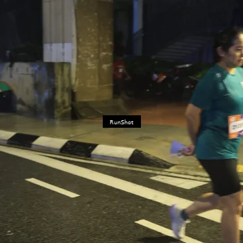 Runner Photo 7913800