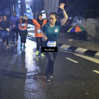 Runner Photo 7913818