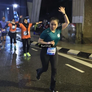 Runner Photo 7913825