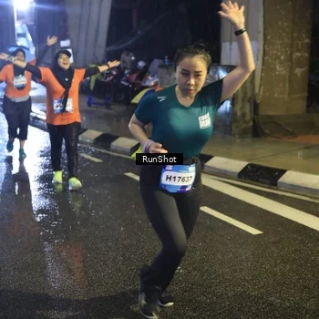 Runner Photo 7913847