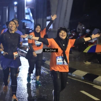 Runner Photo 7913848